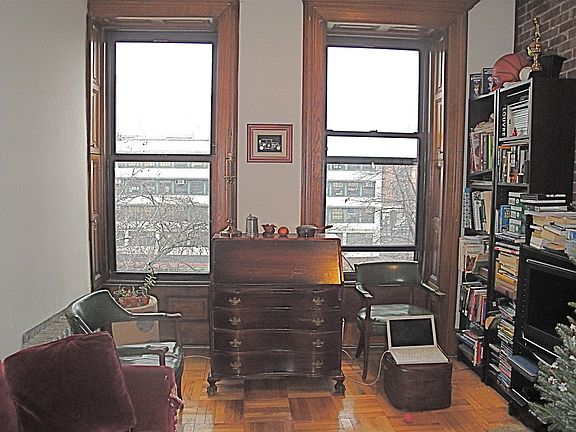 4th image of 110 W 76th St APT 3F