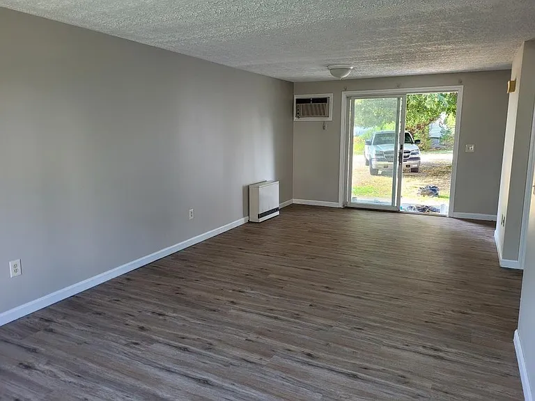 794 Hayward St #C — Photo 4