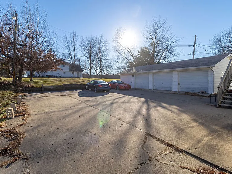 2908 Leeway Dr #B — Photo 25