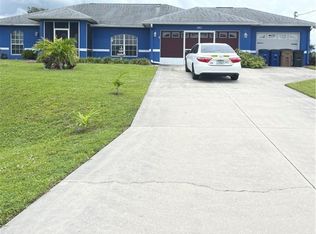 561 Pachman Cir, Lehigh Acres, FL 33974