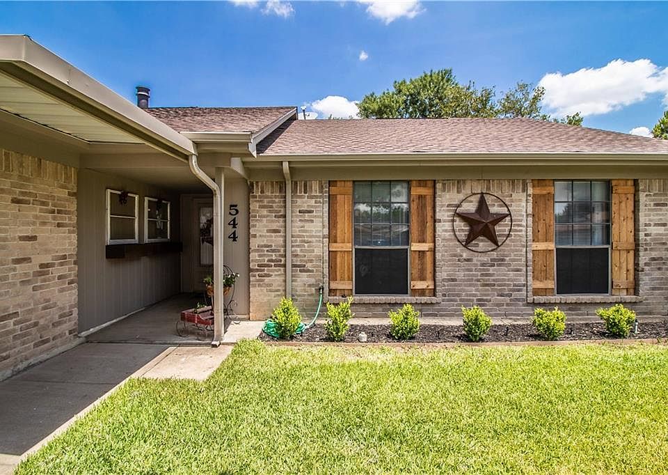 1st image of 544 Clover Dr