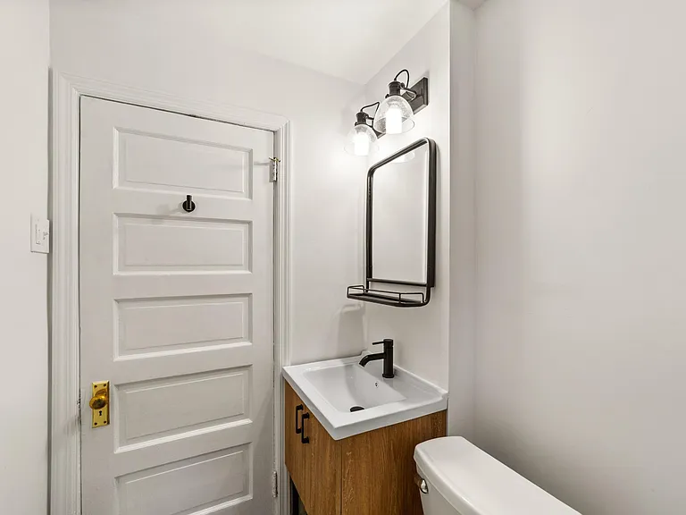 1448 Newman Ave — Photo 8