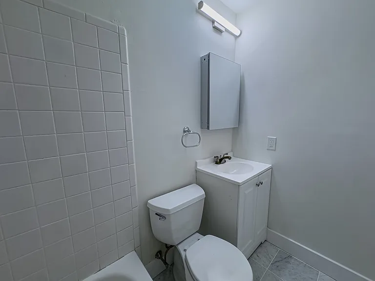 1703 Green St #4 — Photo 18
