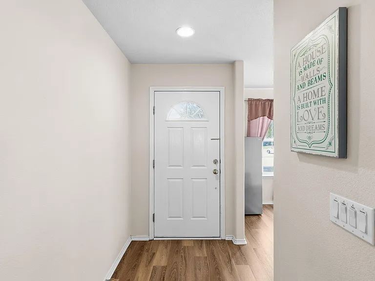 2712 Woodspring Acres Dr — Photo 4