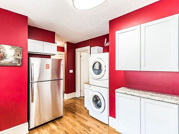 5th image of 245 Fellows Ave