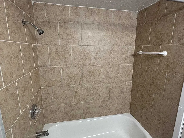 Tidwell Park Apartments — Photo 95