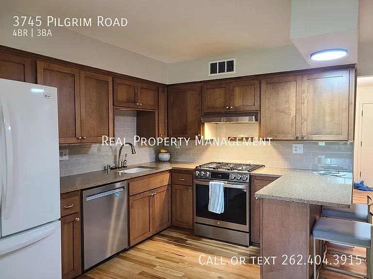 3745 Pilgrim Rd — Photo 2