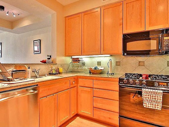 Contemporary Kitchen