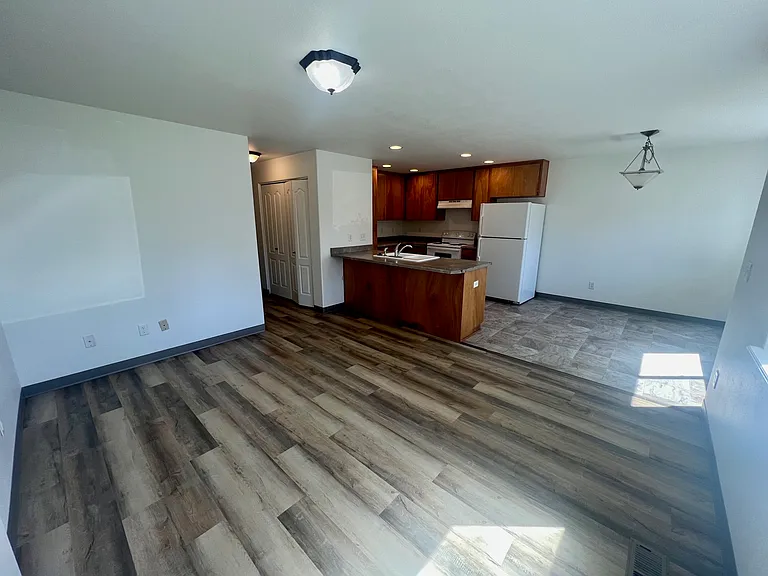 3151 Forest Hills Dr — Photo 6