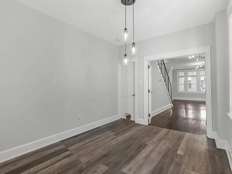2609 E Ontario St — Photo 15