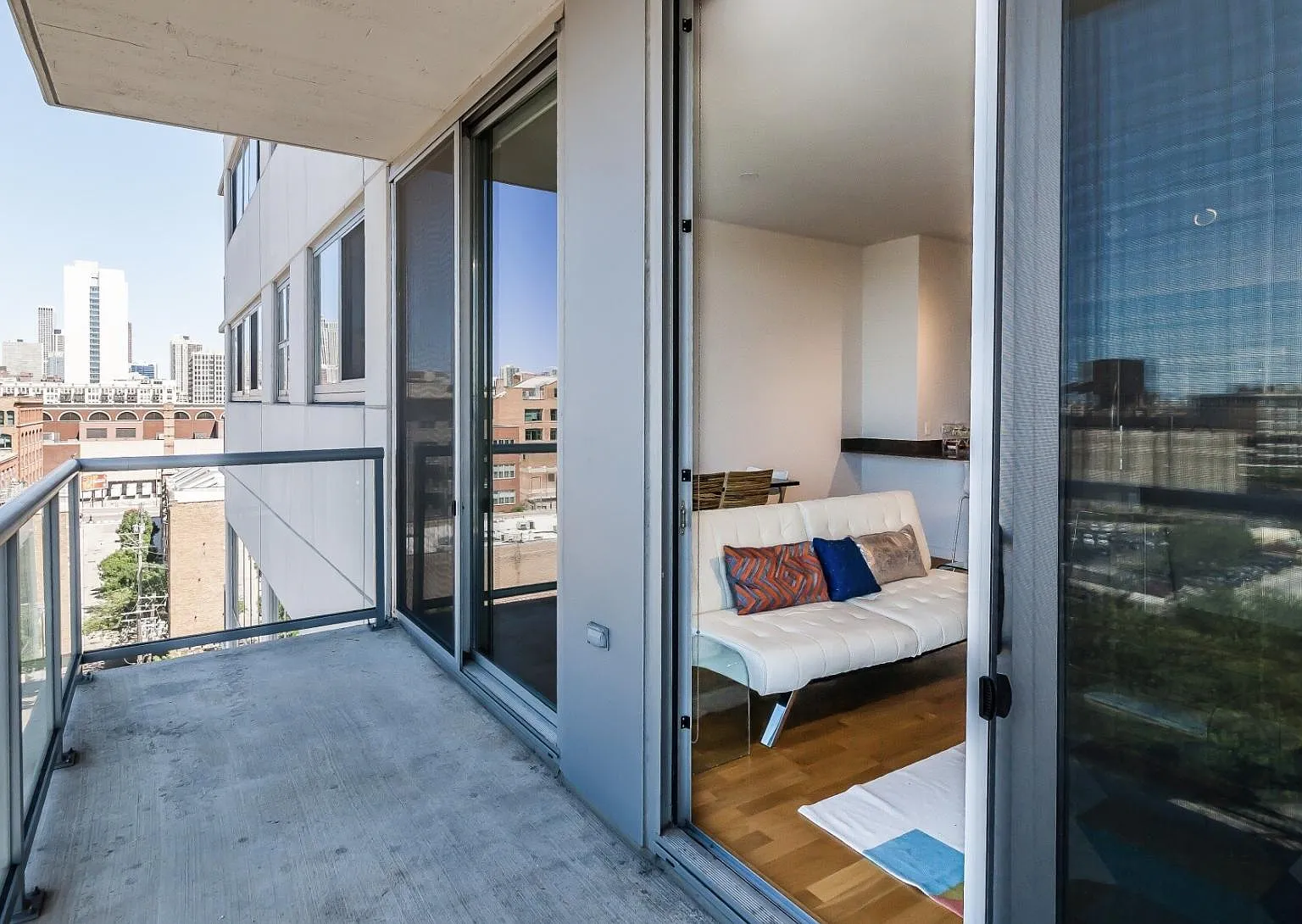 2 bed, 1267 sqft, $3,900 — Photo 4