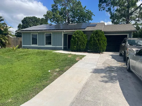581 NW Cornell Ave, Port Saint Lucie, FL 34983