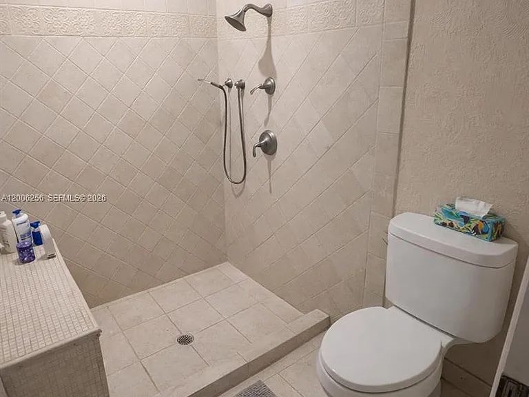 4101 N 50th Ave — Photo 8