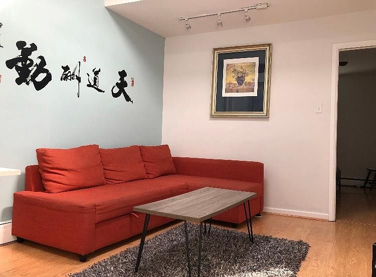 1st image of 1008 S 8th St #2