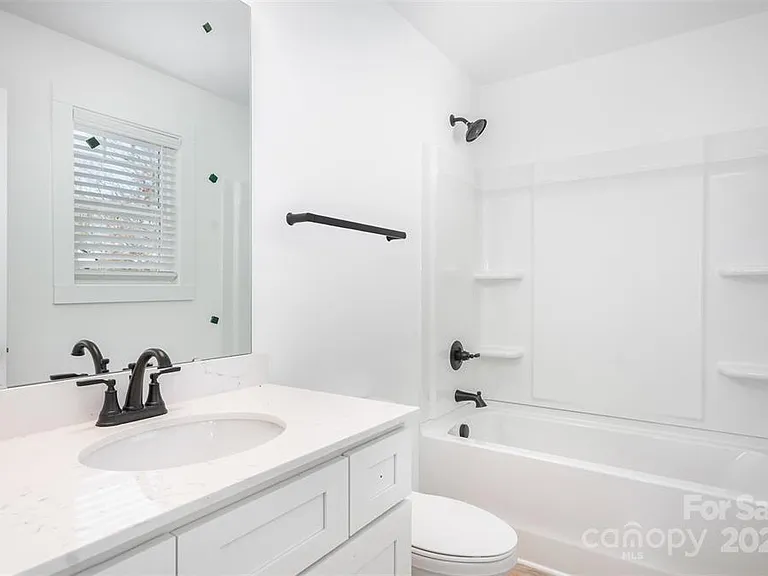 259 Patterson Ave SE — Photo 7