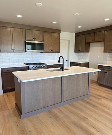5th image of 7025 Woods Rose Dr