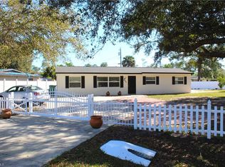 698 Pine Vale Dr, Naples, FL 34104