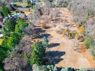 948 Colonial Rd, Franklin Lakes, NJ 07417