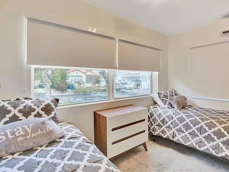174 NE 47th St #102 — Photo 5