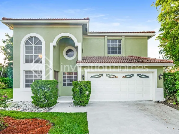 12400 Summer Springs Dr, Boynton Beach, FL 33437