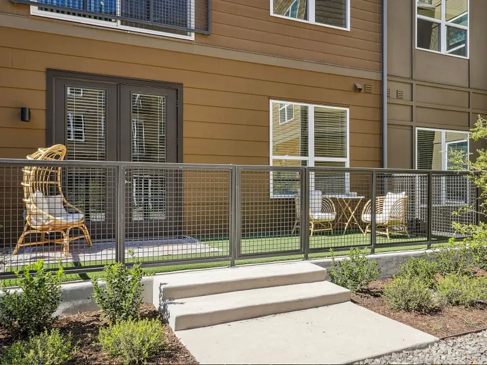 1st image of 461 E Lamar St #Townhouse 1