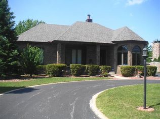10216 Saint James Pl, Munster, IN 46321