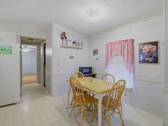 5th image of 17427 Peloquin Rd