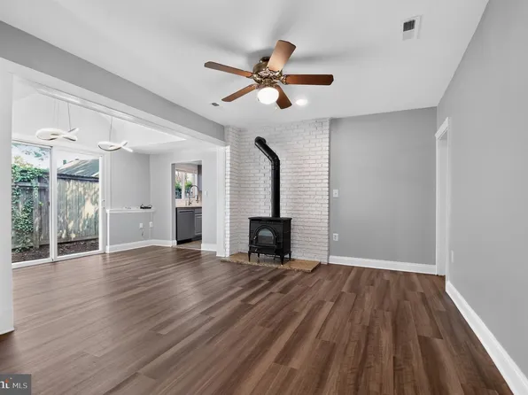 1727 Forestville Rd, Edgewater, MD 21037
