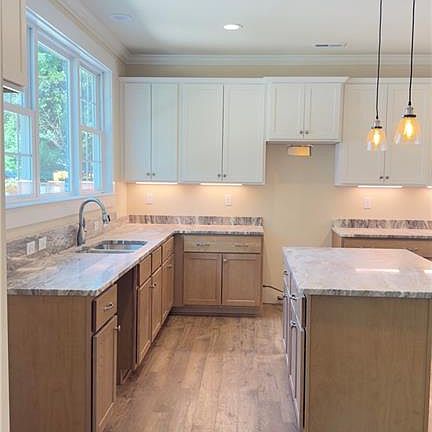 2nd image of 1320 Bainbridge Blvd