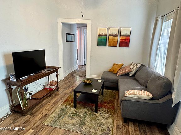 5th image of 1687 Lawton Ave