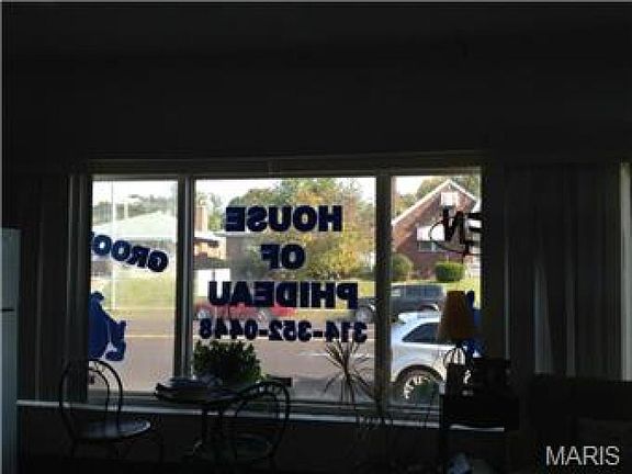 5th image of 6925 Hampton Ave