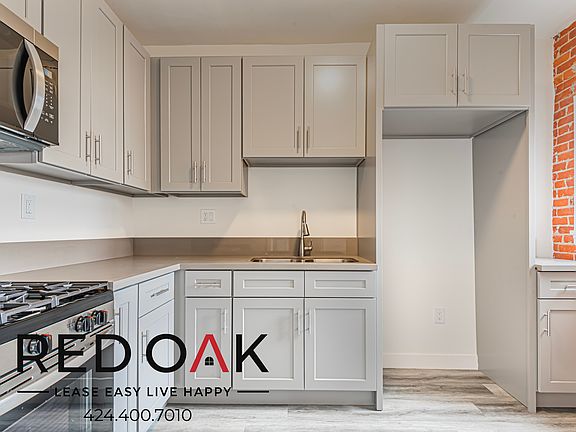 3rd image of 147 1/4 S Normandie Ave #209