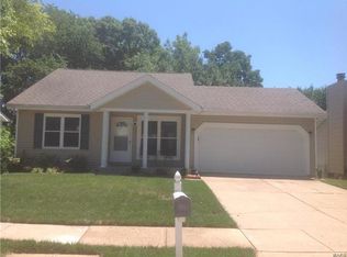 1134 Treetop Village Dr, Ballwin, MO