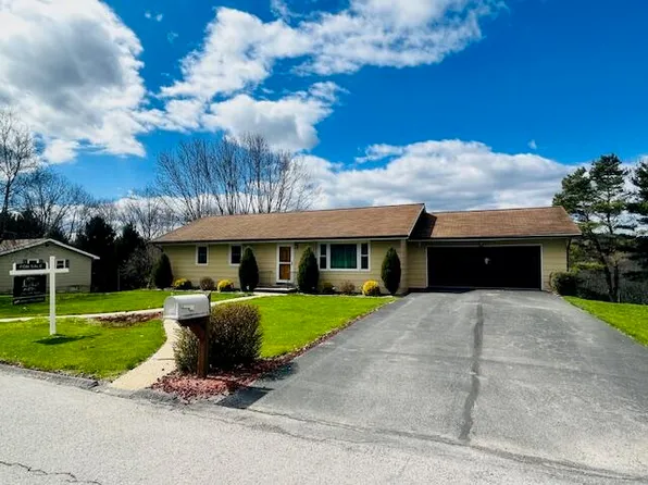 14 Pennsylvania Ave, Brookville, PA 15825