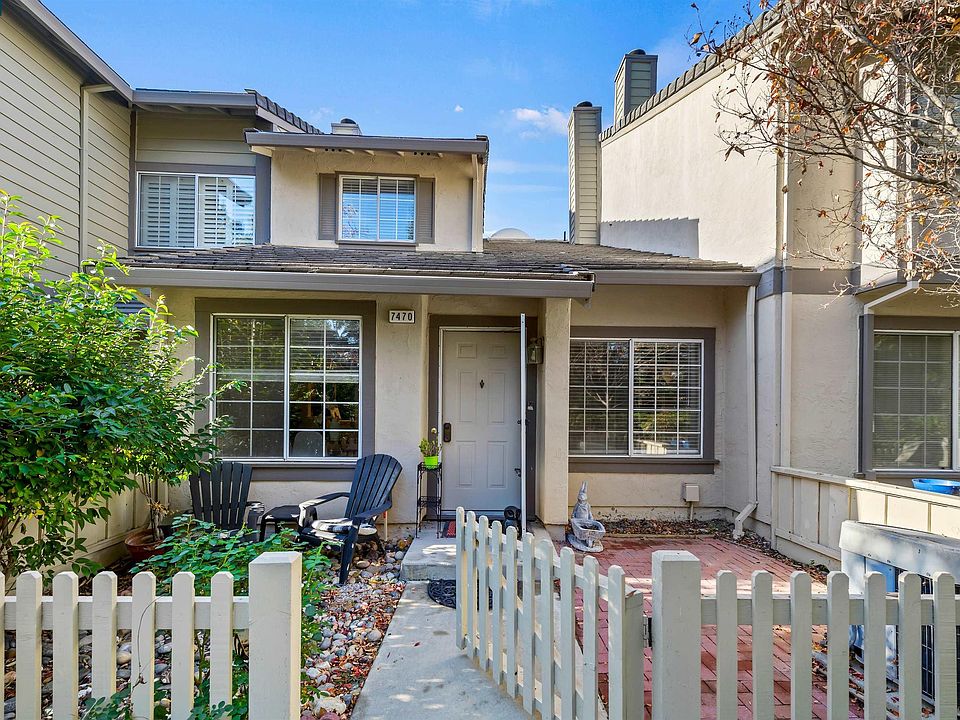 1st image of 7470 Oxford Cir