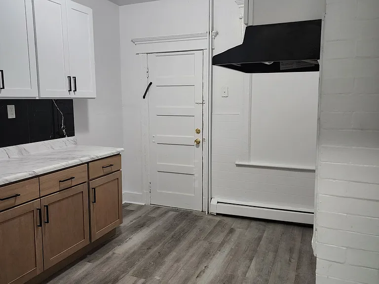 165 Oliver Ave #1F — Photo 9