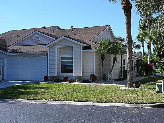 4th image of 1615 Lake Heron Dr