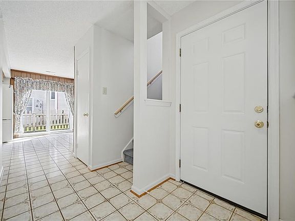 5th image of 1284 Christian Ct