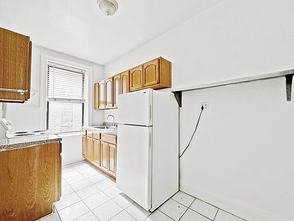 4th image of 36-06 30th St #1