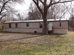 4678 Calhoun Dr, Liberty, NC 27298