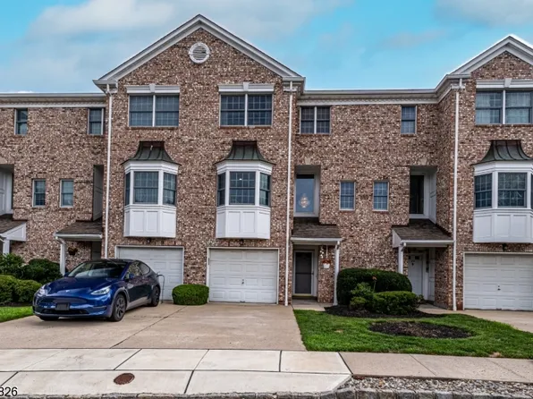 22 Hidden Pond Ct, Raritan Boro, NJ 08869