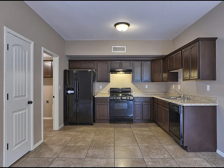 14302 Pancho Gonzalez Ct — Photo 11
