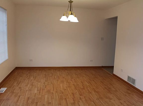 3rd image of 682 Madisen Ln
