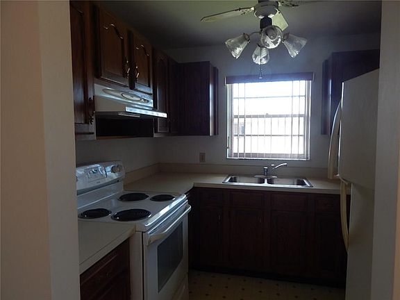 2nd image of 30 Lake Vista Trl APT 202