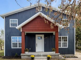 623 N 6th Ave W, Stroud, OK 74079