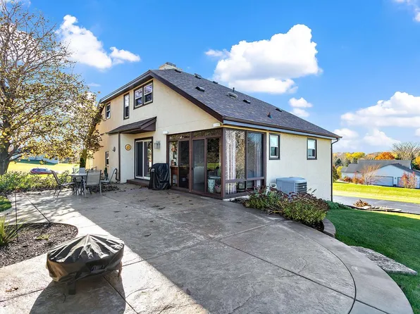 9002 Forest Hills DRIVE, Caledonia, WI 53108