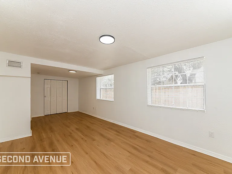 2710 22nd Ave S — Photo 13