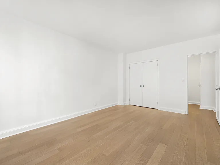136 E 55th St #9-K — Photo 3
