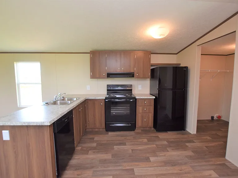 1358 Tall Sky Dr — Photo 3