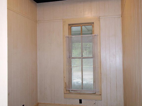 3rd image of 501 W Gordon St #3